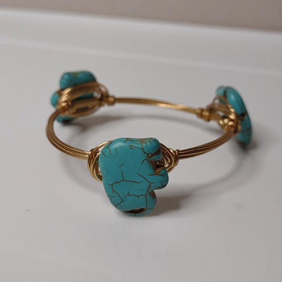 Very Small Gold Tone Wire And Blue Elephant Bracelet - Picture 5 of 10